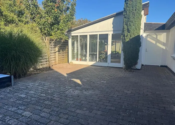 Large Townhouse, Only 500m From Center